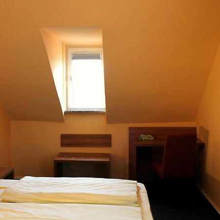 Zur Lindenau Hotel Rudesheim am Rhein Ruang foto