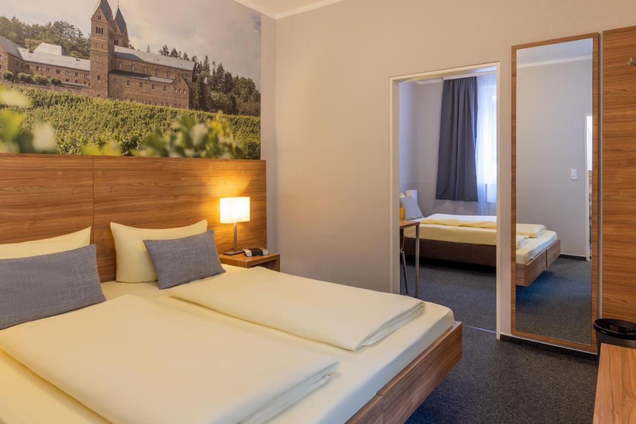 Zur Lindenau Hotel Rudesheim am Rhein Bagian luar foto
