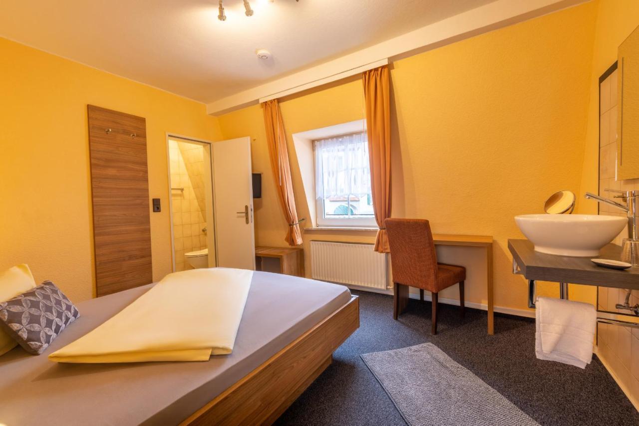 Zur Lindenau Hotel Rudesheim am Rhein Bagian luar foto