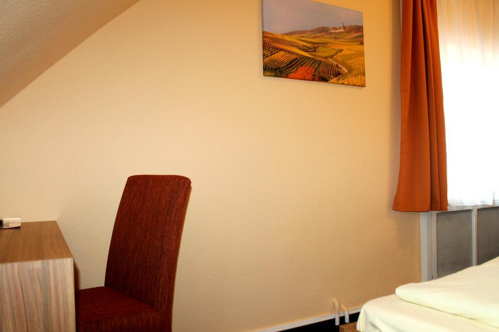 Zur Lindenau Hotel Rudesheim am Rhein Bagian luar foto